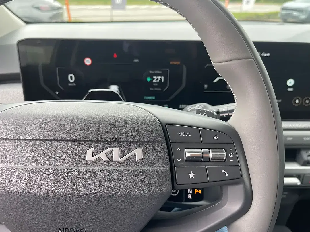 Kia EV3 - Thumbnail 8