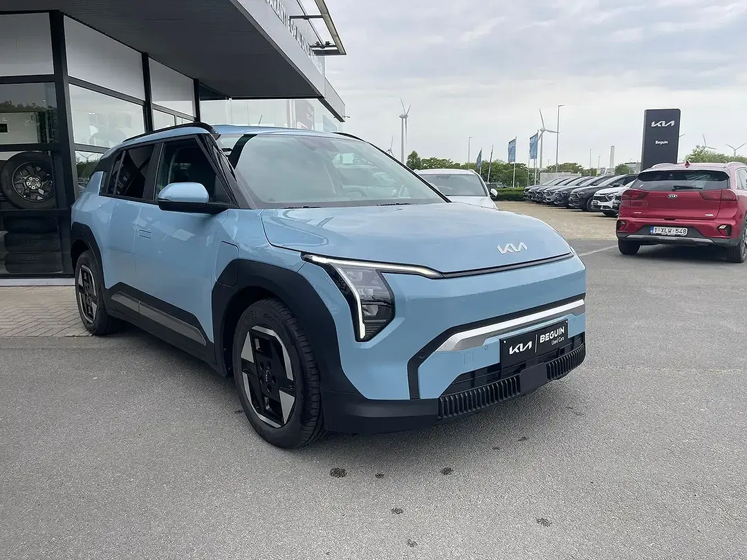 Kia EV3 - Thumbnail 2