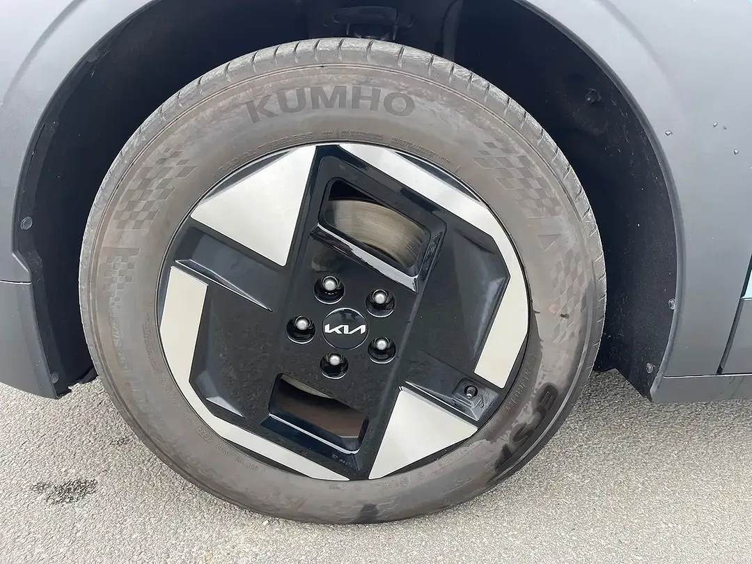 Kia EV3 - Thumbnail 5