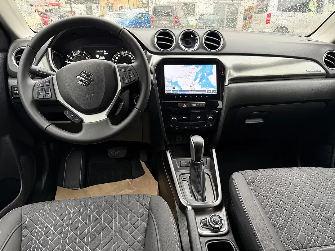 Suzuki Vitara - Thumbnail 10