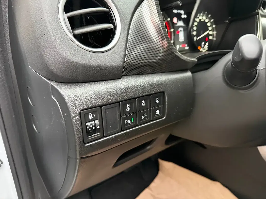Suzuki Vitara - Thumbnail 12