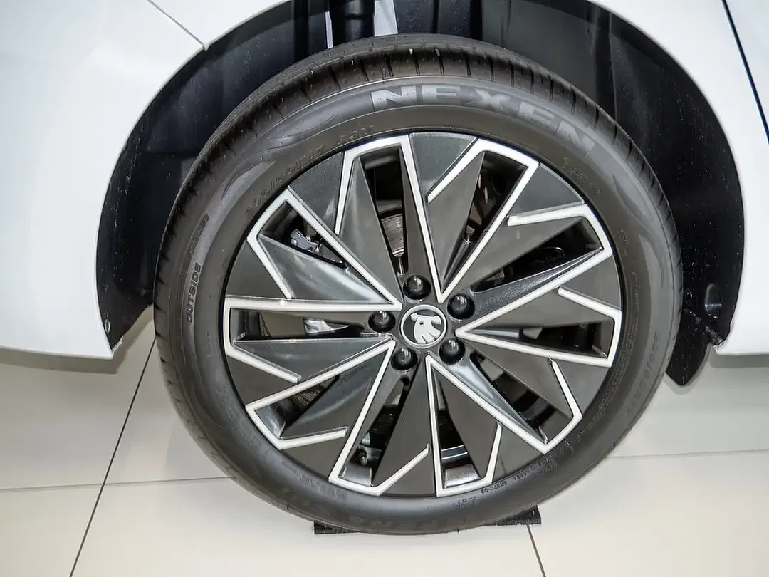 Skoda Scala - Thumbnail 5