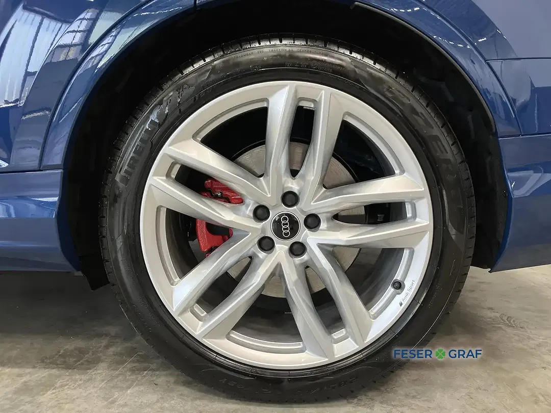 Audi Q7 - Thumbnail 10