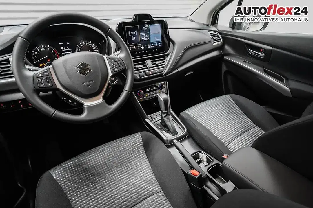 Suzuki S-Cross - Thumbnail 6