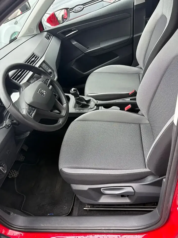 SEAT Ibiza - Thumbnail 10
