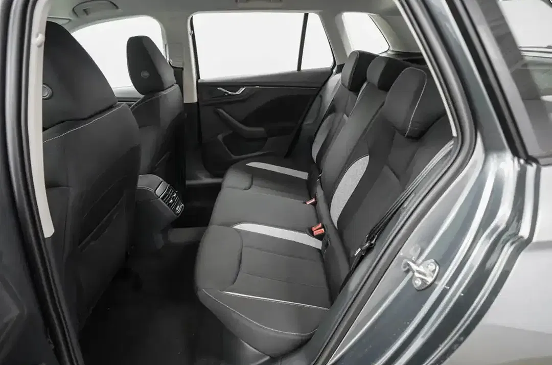 Skoda Kamiq - Thumbnail 12