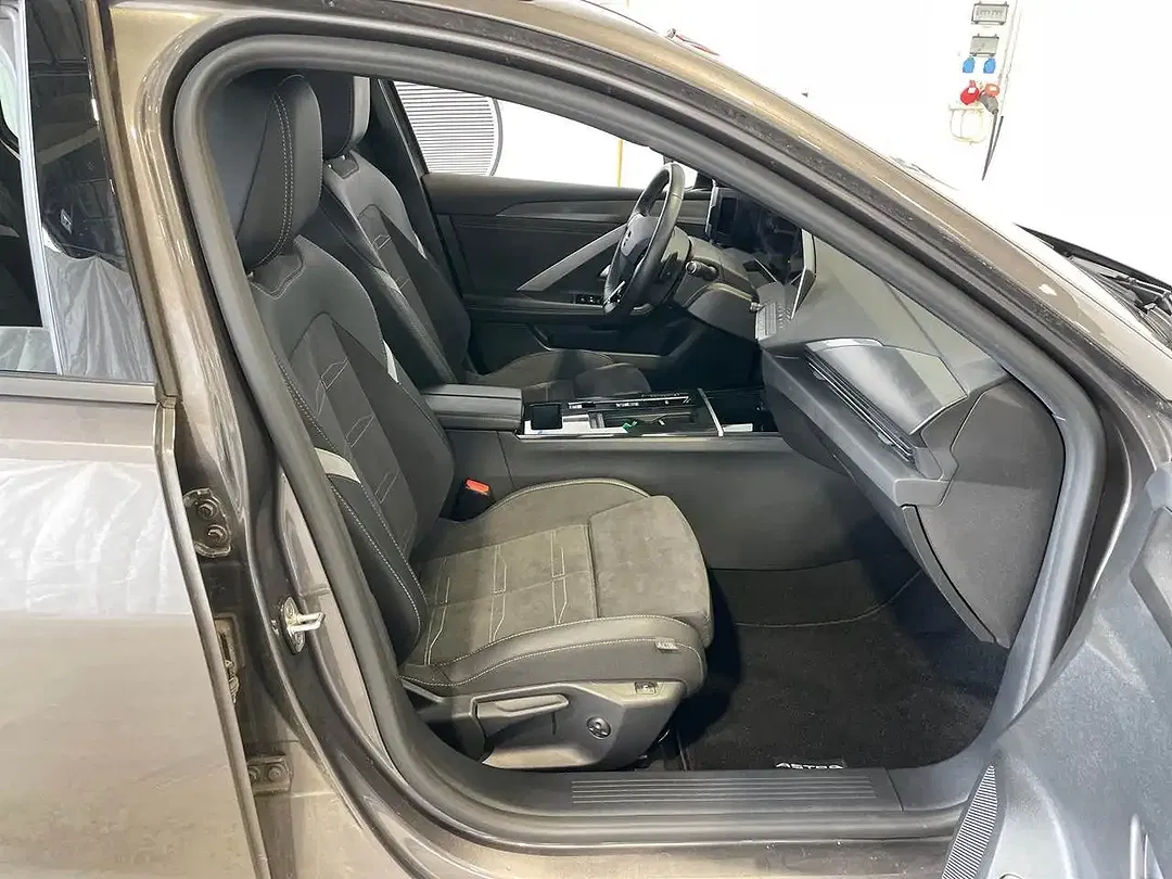 Opel Astra - Thumbnail 9