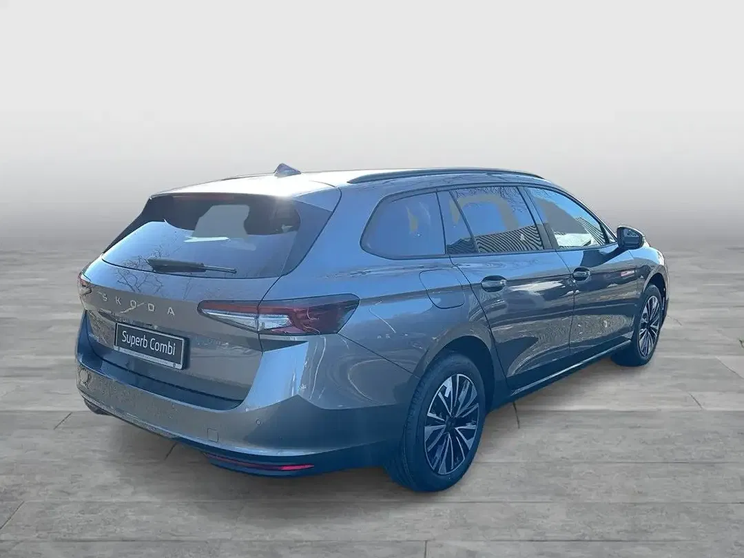 Skoda Superb - Thumbnail 5