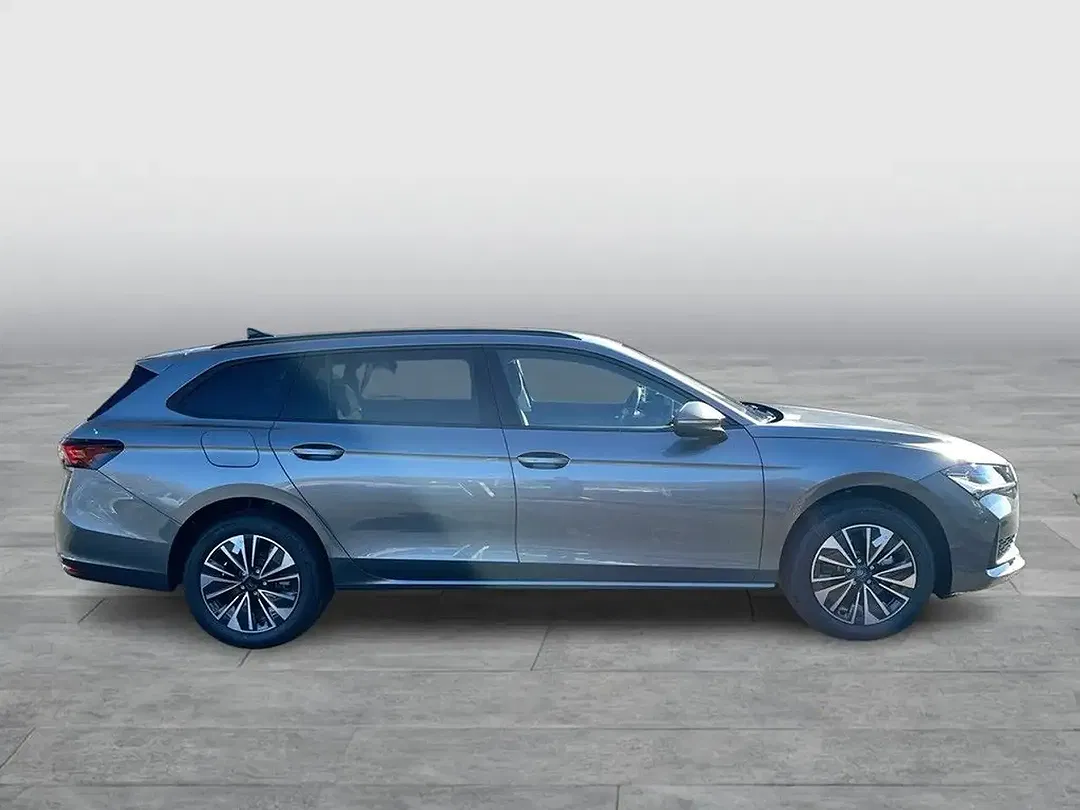 Skoda Superb - Thumbnail 6