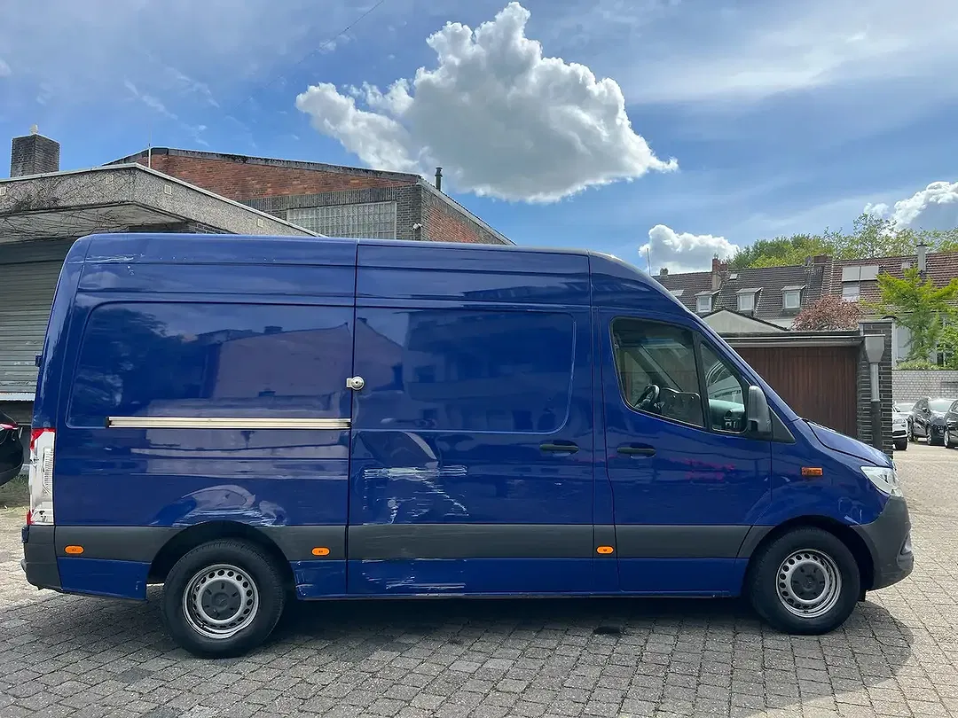 Mercedes-Benz Sprinter - Thumbnail 10