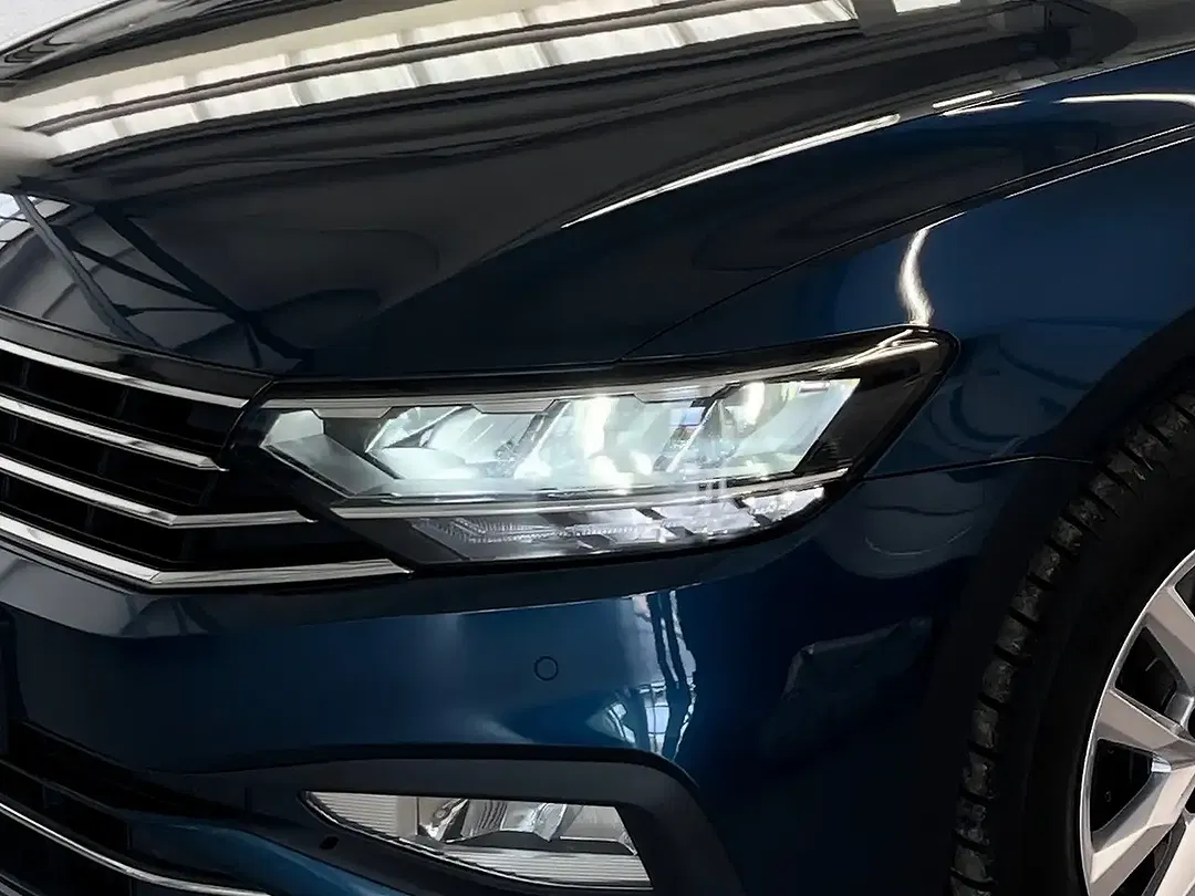 Volkswagen Passat Variant - Thumbnail 12
