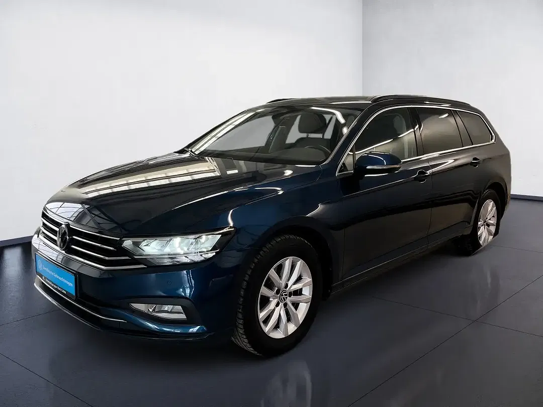 Volkswagen Passat Variant - Thumbnail 1