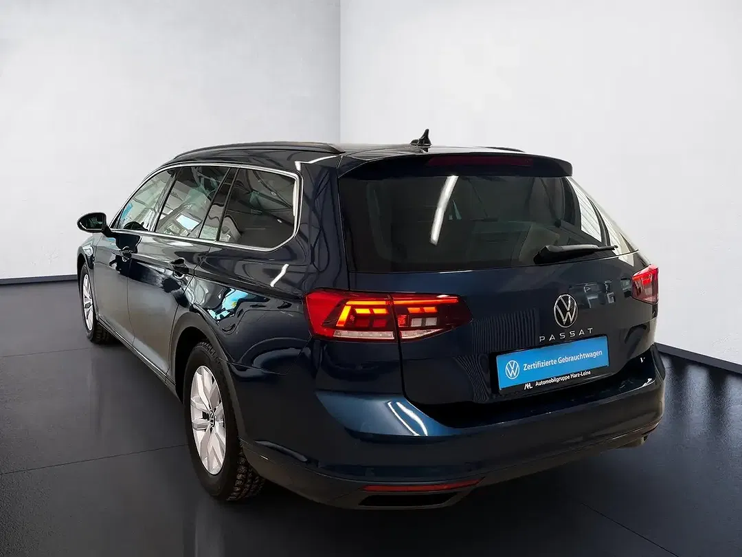 Volkswagen Passat Variant - Thumbnail 3