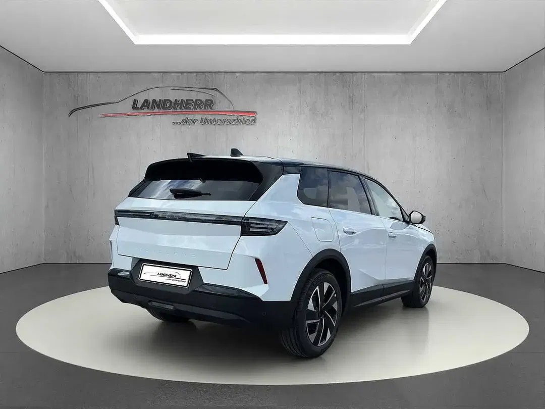 Opel Grandland - Thumbnail 3