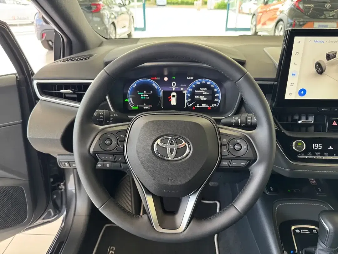 Toyota Corolla - Thumbnail 10