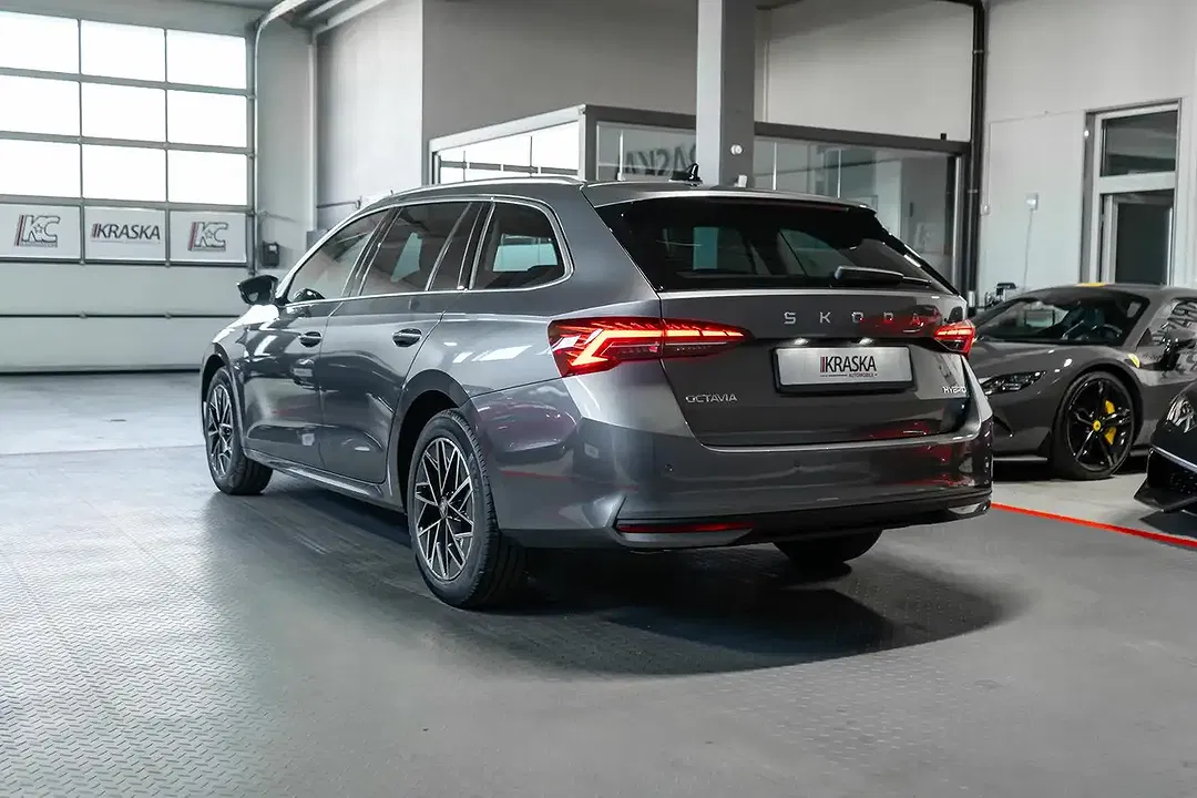 Skoda Octavia - Thumbnail 12