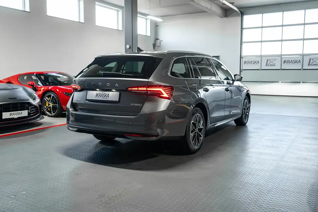 Skoda Octavia - Thumbnail 8