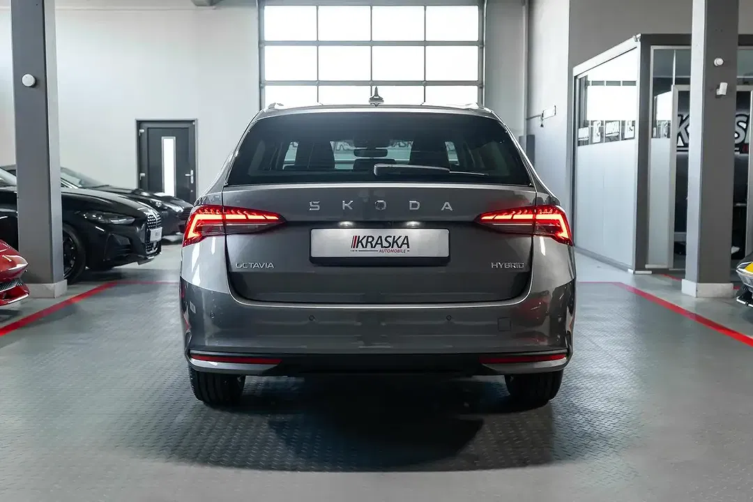 Skoda Octavia - Thumbnail 9