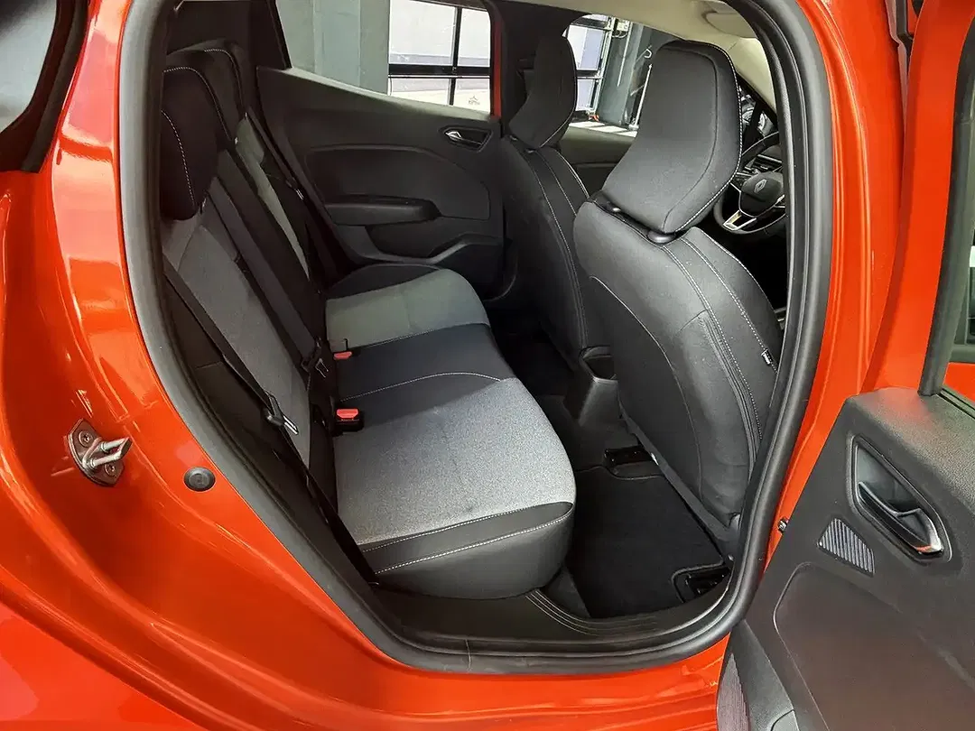 Renault Clio - Thumbnail 14