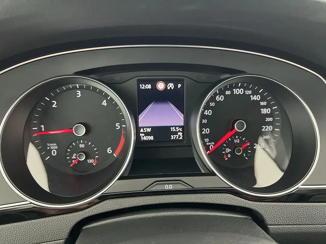 Volkswagen Passat Variant - Thumbnail 12