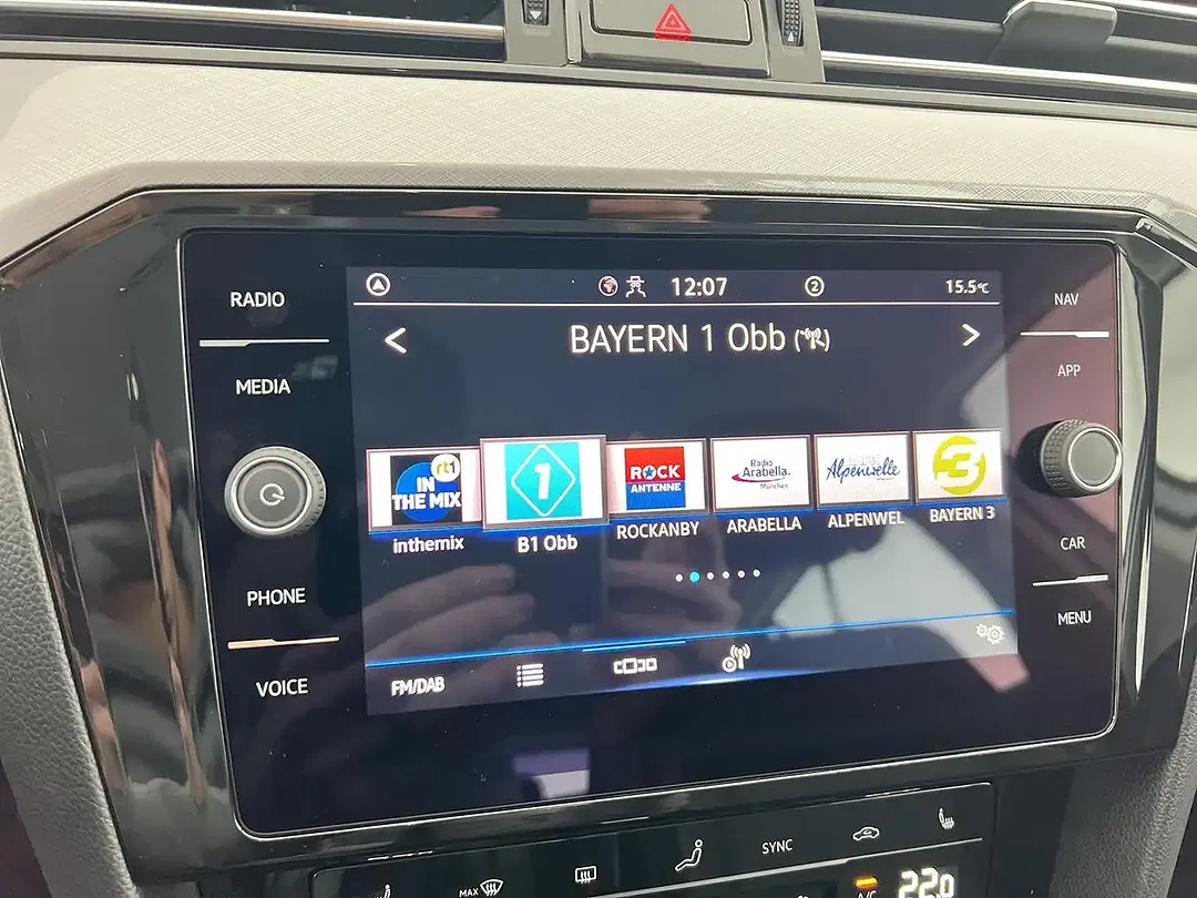 Volkswagen Passat Variant - Thumbnail 18