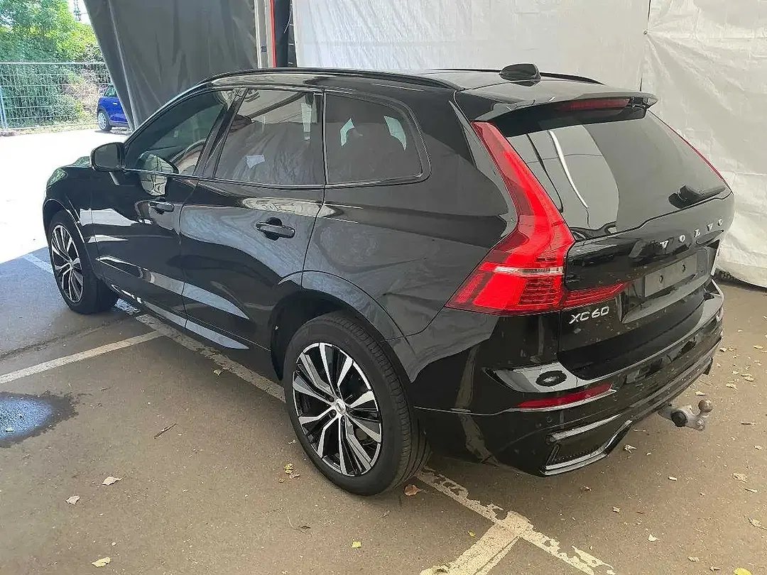 Volvo XC60 - Thumbnail 3