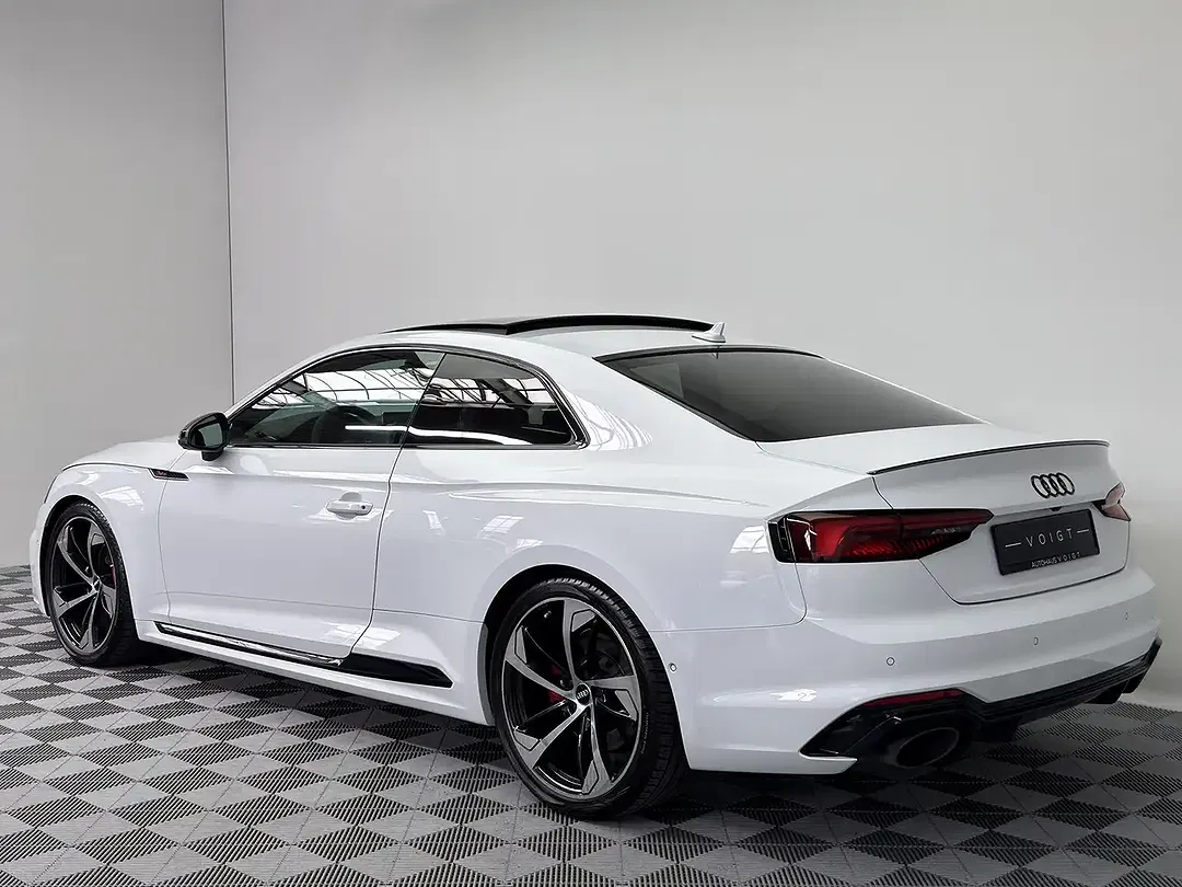 Audi RS5 - Thumbnail 3