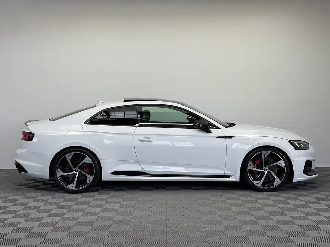 Audi RS5 - Thumbnail 4