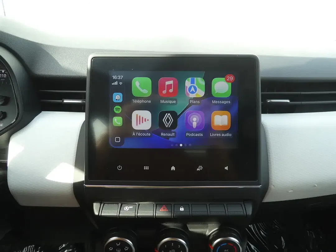 Renault Clio - Thumbnail 10