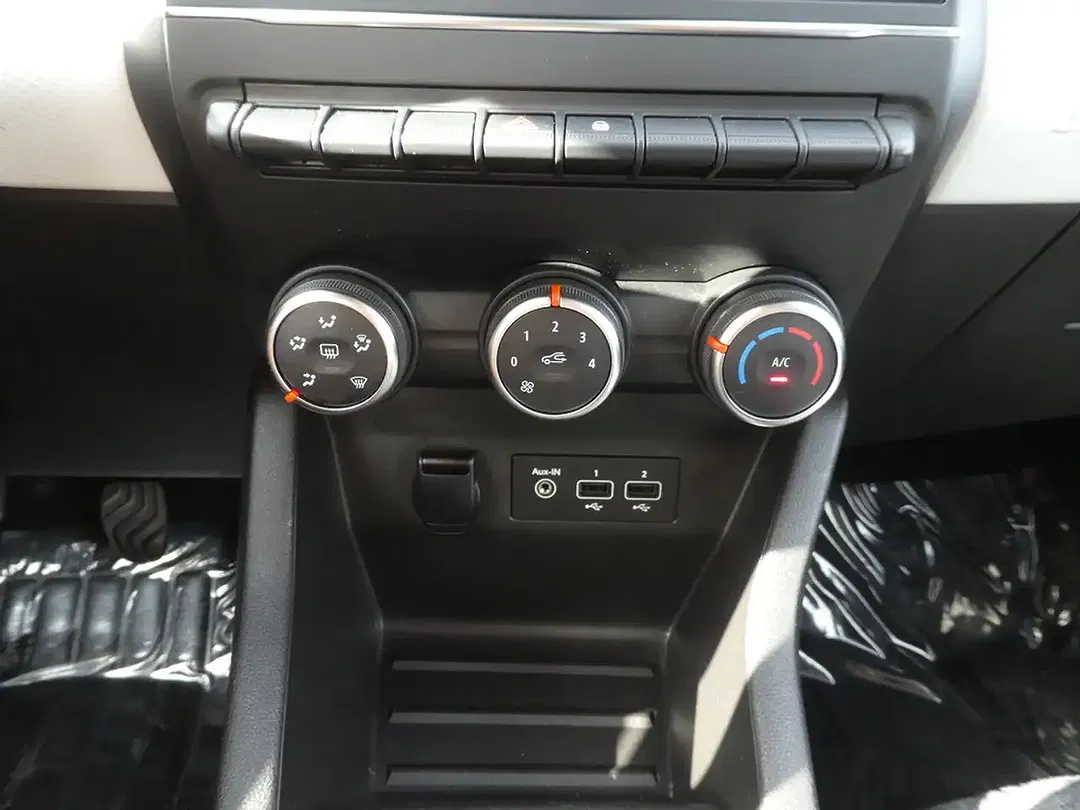 Renault Clio - Thumbnail 11