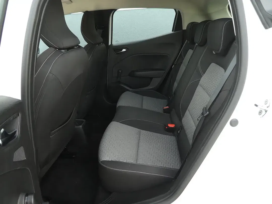 Renault Clio - Thumbnail 14
