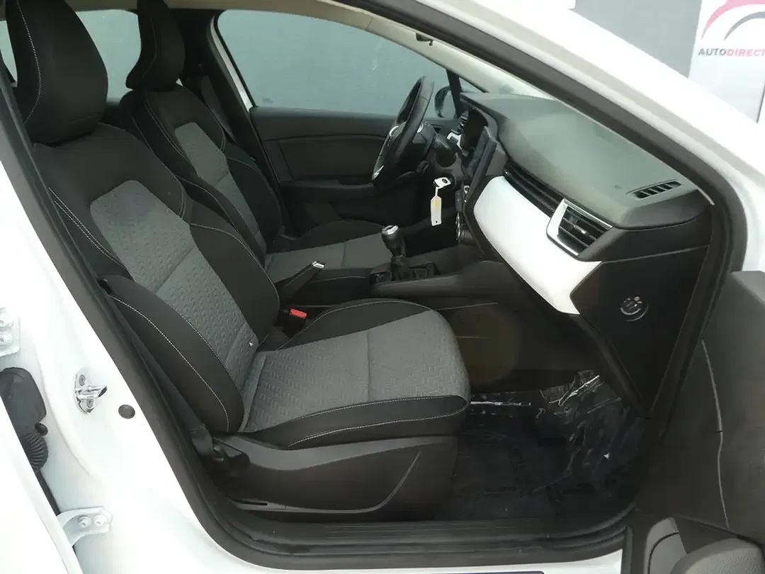 Renault Clio - Thumbnail 15