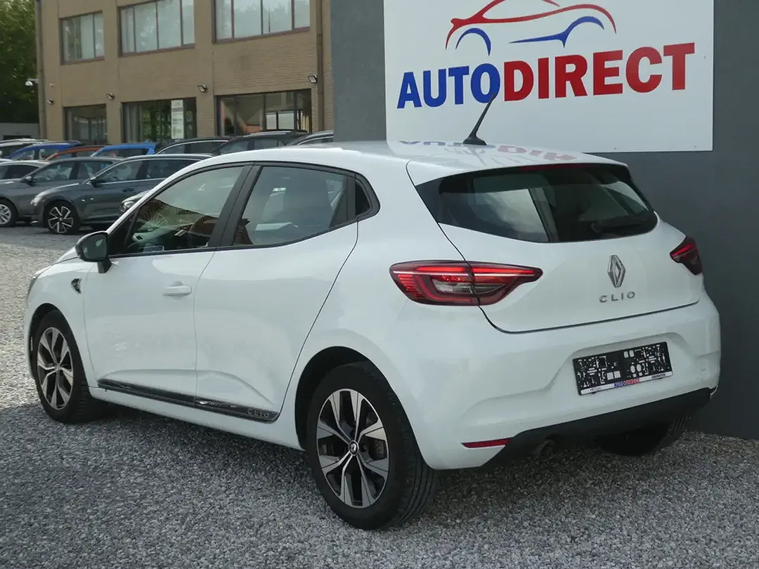 Renault Clio - Thumbnail 3