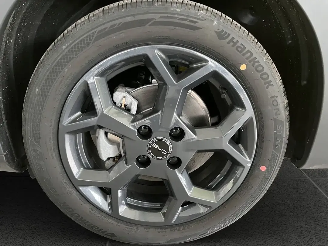 BYD Dolphin - Thumbnail 16