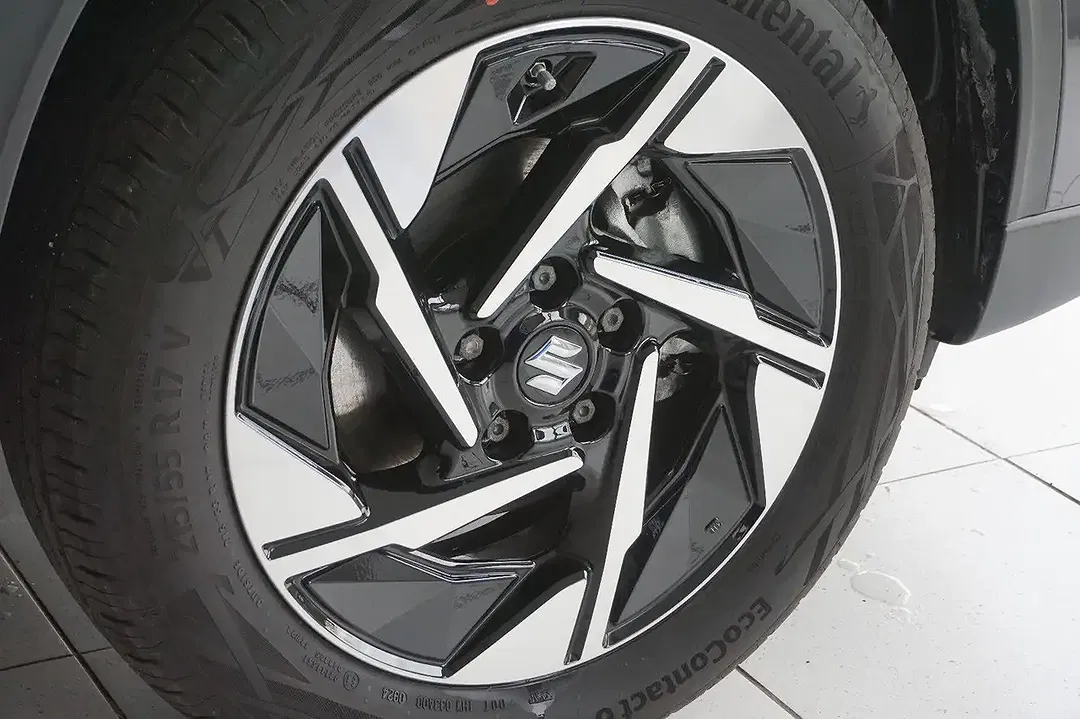 Suzuki Vitara - Thumbnail 12