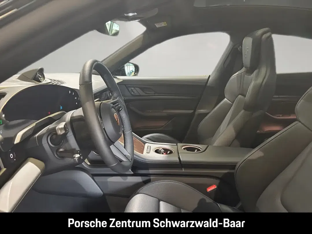 Porsche Taycan - Thumbnail 14