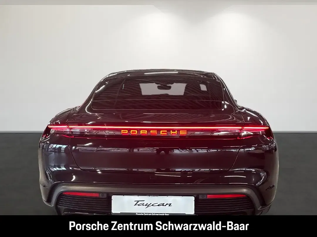 Porsche Taycan - Thumbnail 5