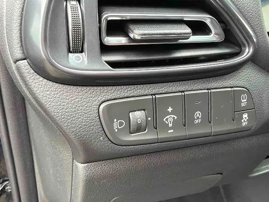 Hyundai i30 - Thumbnail 13