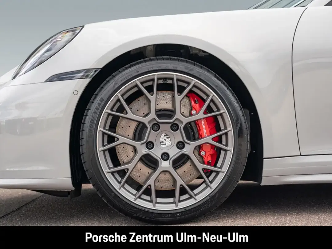 Porsche 992 - Thumbnail 11