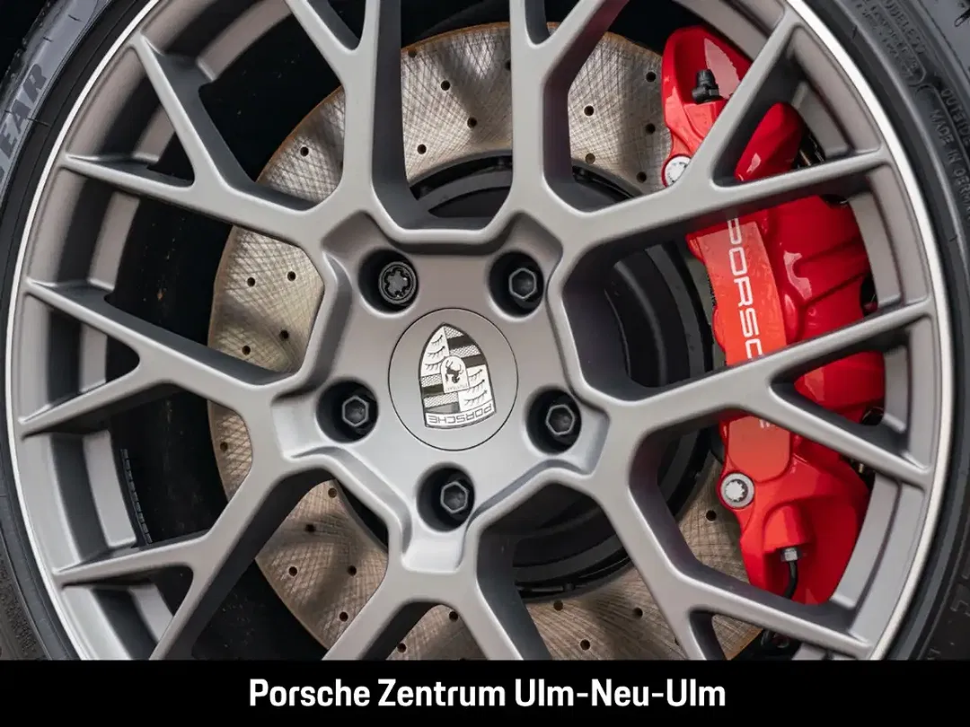 Porsche 992 - Thumbnail 13