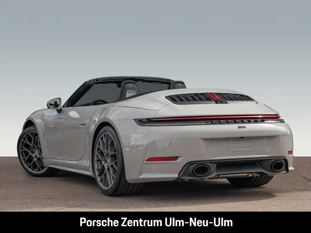 Porsche 992 - Thumbnail 3