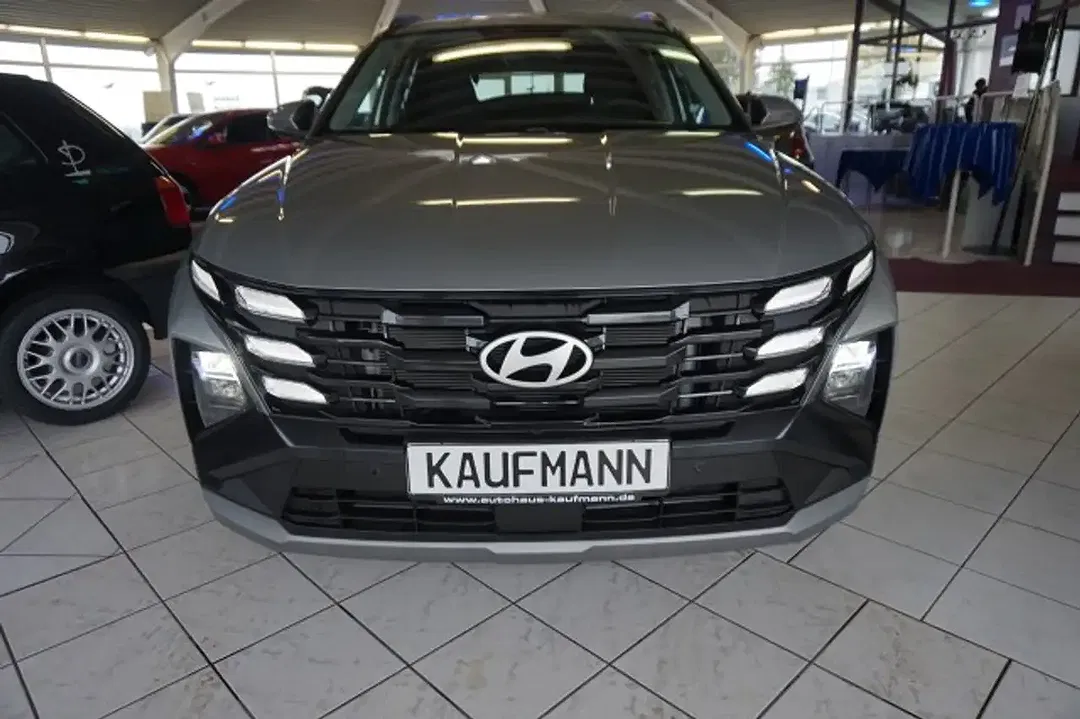 Hyundai TUCSON - Thumbnail 2