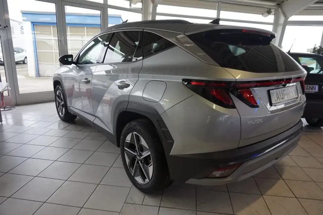 Hyundai TUCSON - Thumbnail 4
