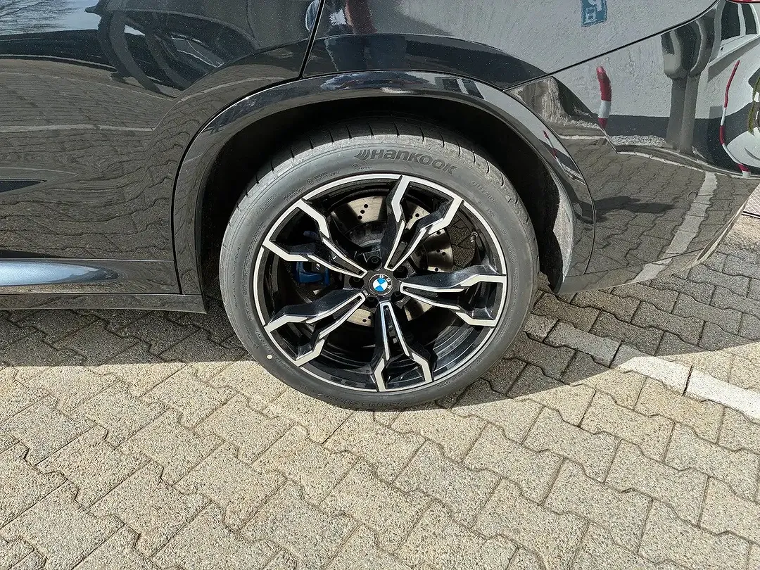 BMW X4 M - Thumbnail 6
