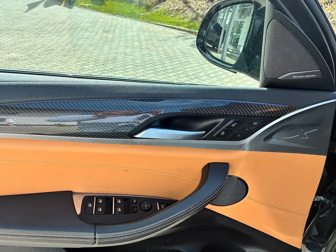 BMW X4 M - Thumbnail 9
