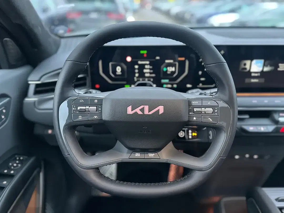 Kia EV9 - Thumbnail 8
