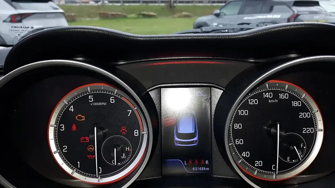 Suzuki Swift - Thumbnail 10