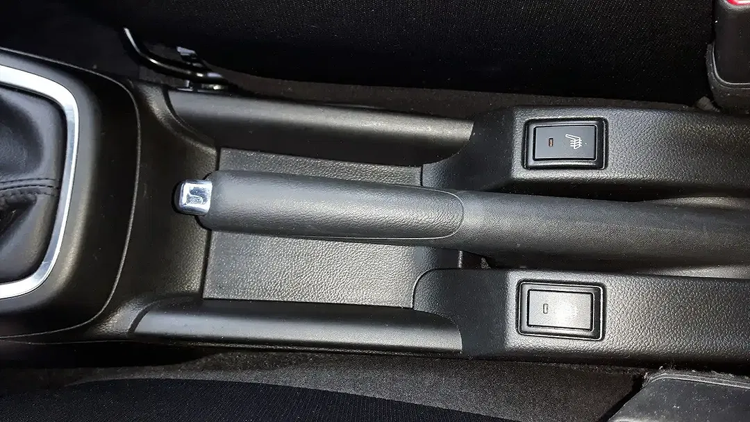 Suzuki Swift - Thumbnail 12