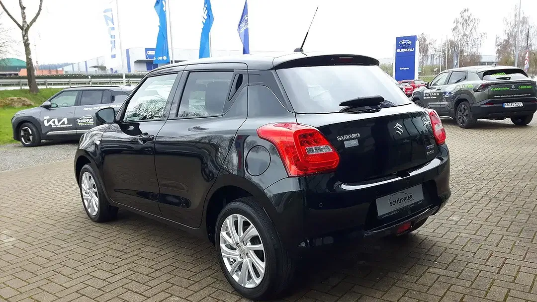 Suzuki Swift - Thumbnail 4
