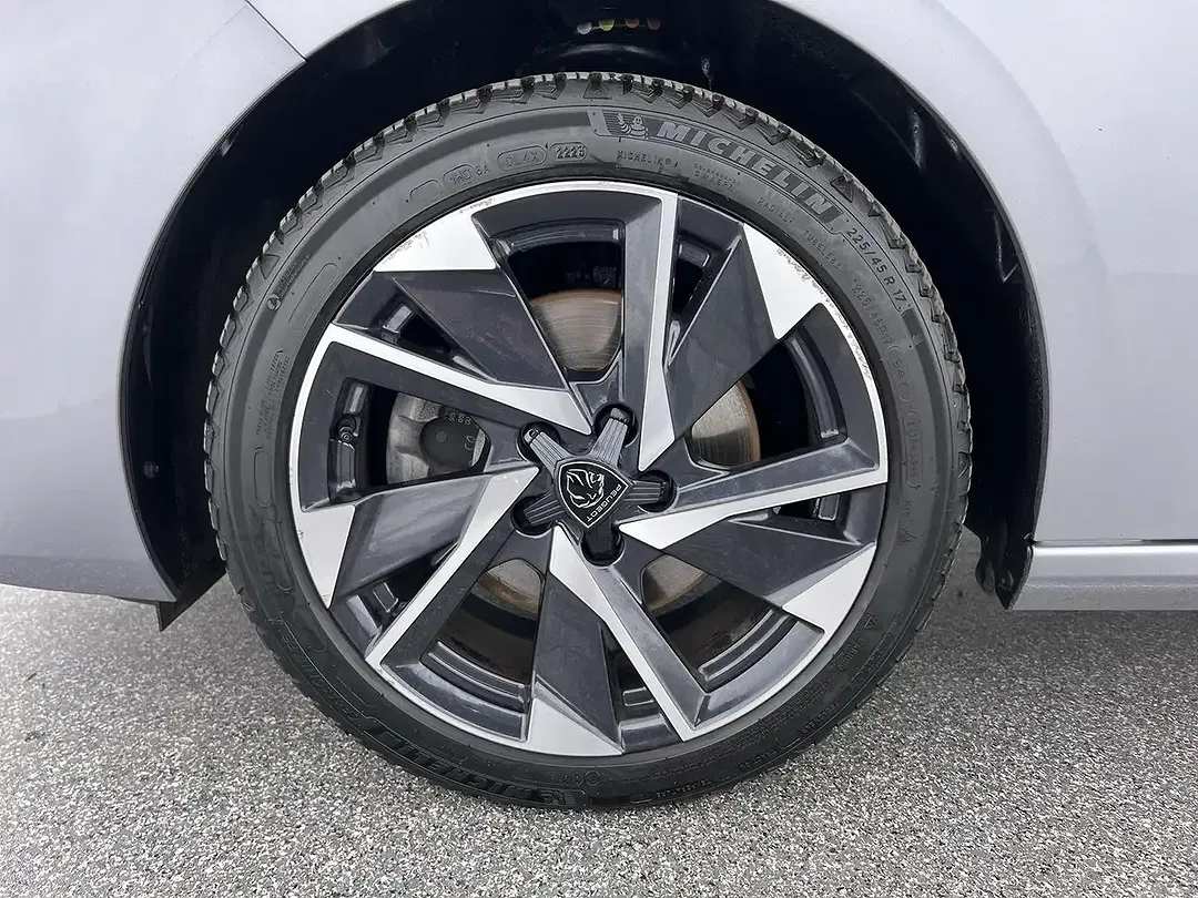Peugeot 308 - Thumbnail 10